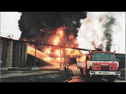 Видео: Тушение пожара в резервуарном парке НПЗ Литвинов 23 ноября 1996