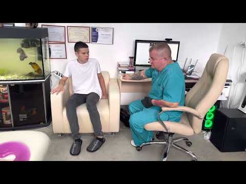 Видео: Егор 15 лет исправляем s образный сколиоз.