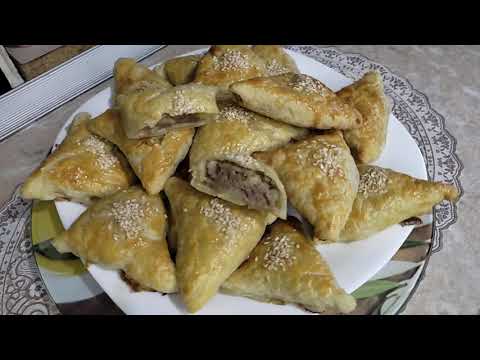 Видео: Нежно-хрустящая Самса из готового слоеного теста с фаршем и луком.