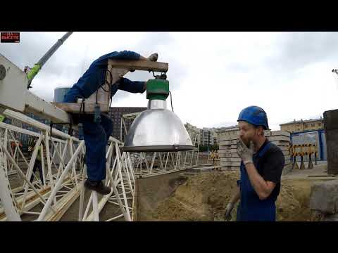 Видео: На высоте. Собрали башенный кран на набережной Невы. Iron workers of Russia