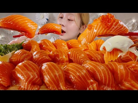 Видео: ASMR суши с лососем【русские субтитры】【Mukbang/ Eating Sounds】