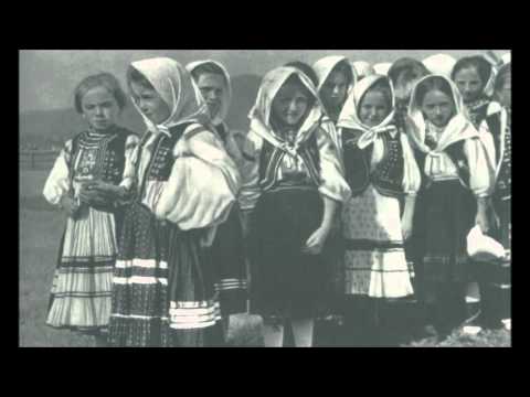 Видео: Понад воду лавка, Під тим селом, Женив би-м ся