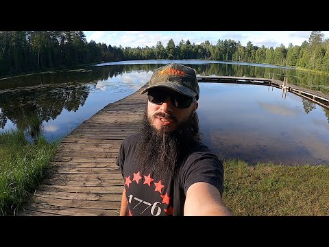 Видео: Огромный улов монет с помощью металлоискателя в озере Мичиган
