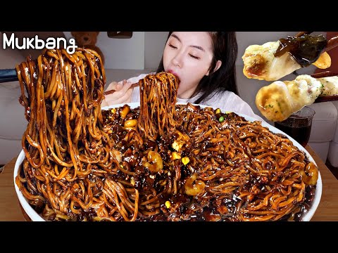 Видео: Сладкая и серная свинья, черная бокала Noodles ★ㅣjjajangmyeonㅣREAL SOUNDㅣASMR MUKBANGㅣEATING SHOW