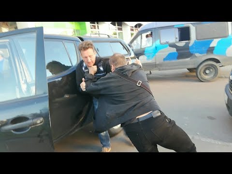 Видео: Упрямый дядя не рассчитал и решил съехать. Санкт-Петербург.