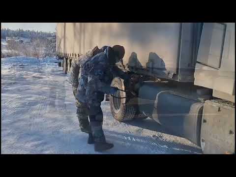 Видео: Испытание холодом -44 в Якутске. Веселились на перевале лапри.