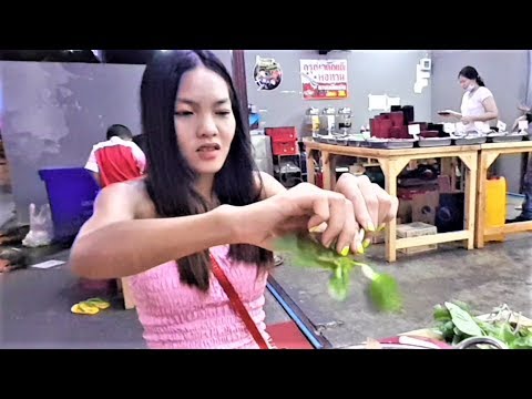 Видео: И РЫБКУ СЪЕСТЬ И НА БОЛТ ЗАЛЕЗТЬ УДАЁТСЯ ЭМИ  ))) ПАТТАЙЯ !