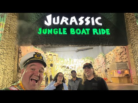 Видео: Прогулка на лодке по джунглям Юрского периода: ВТОРОЙ худший аттракцион в парке развлечений в Аме...