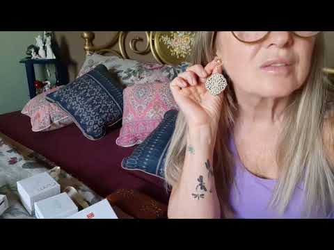 Видео: Бижутерия, что ношу я и что носят итальянки.