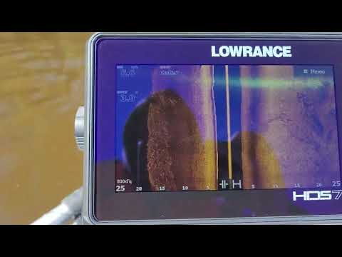 Видео: Ривьера 3200 нднд, Марлин 9.8, Lowrance HDS live-7. Обкатка комплекта 10 часов, глядя в эхолот.