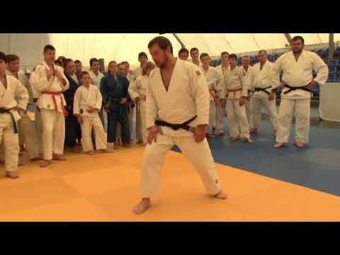 Видео: Е Кулдин Tai-otoshi: разминка, специальные упражнения, передняя подножка