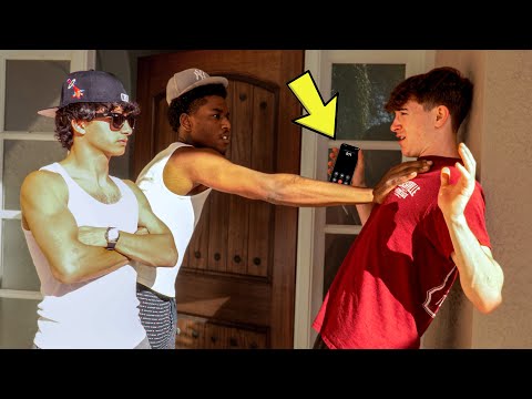 Видео: Вызов полиции на домашнюю вечеринку