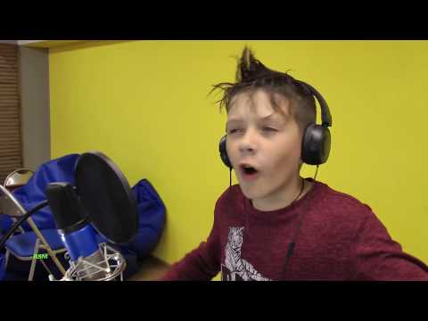 Видео: Матвей Гилёв НАС БЬЮТ МЫ ЛЕТАЕМ