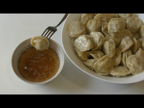 Видео: Домашние пельмени с домашним-острым соусом.