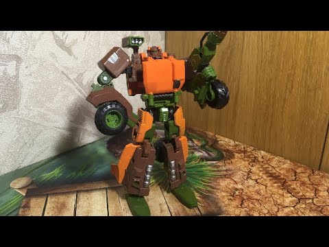 Видео: Обзор на фигурку Transformers generations Thrilling voyager class Roadbuster