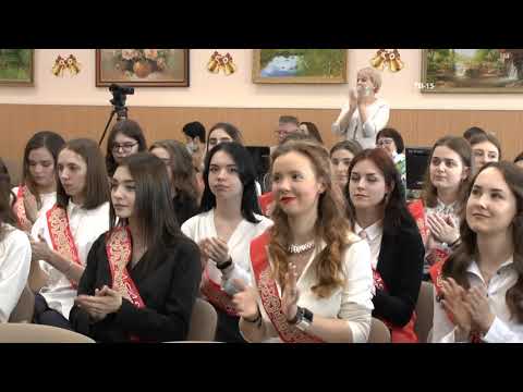 Видео: Последний звонок 11 В класса 2021  МБОУ СШ №15 (Баяндина А.В.)