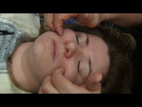 Видео: Александр Иванов. Массаж головы и лица