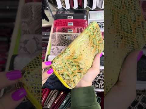 Видео: Обзор кошельков из натуральной кожи и кожи в лазерной обработки.