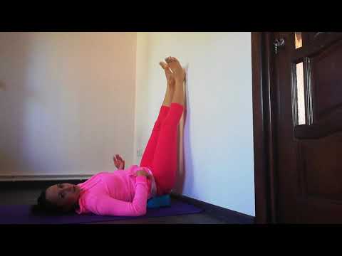 Видео: Разгрузка для вен ног и таза. Упражнение при варикозе и для профилактики.