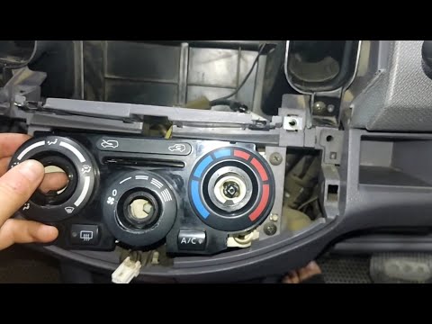 Видео: Как снять центральную панель. Замена ламп подсветки центральной панели(Nissan march, micro k12)