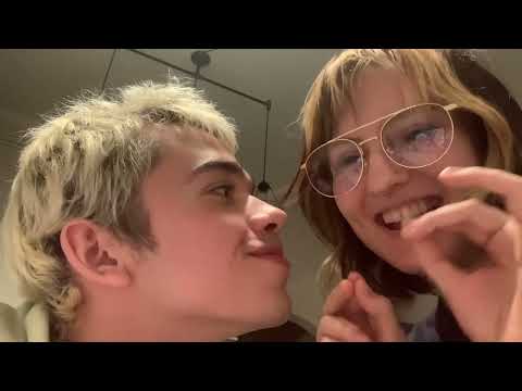 Видео: как правильно целоваться