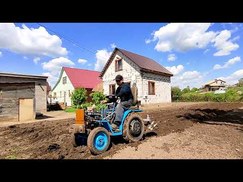 Видео: Посадка картошки в гребень