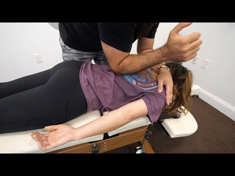 Видео: Не обычный мануальный терапевт — она приехала из других Штатов ради этого!