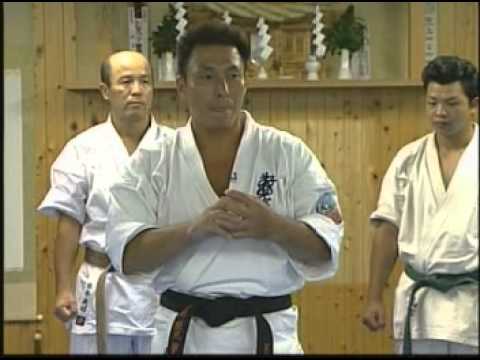 Видео: Кёкусин каратэ Хаджимэ Кадзуми - Hajime Kazumi