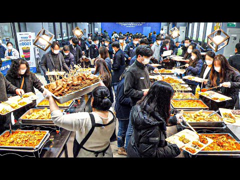 Видео: 3000 гостей посещают каждый день! Удивительная коллекция корейских фуршетов / Корейская уличная еда