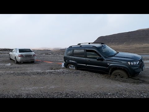 Видео: СЛОМАЛАСЬ СРАЗУ ПОСЛЕ ВЫЕЗДА ОТ ДИЛЕРА - LADA NIVA TRAVEL