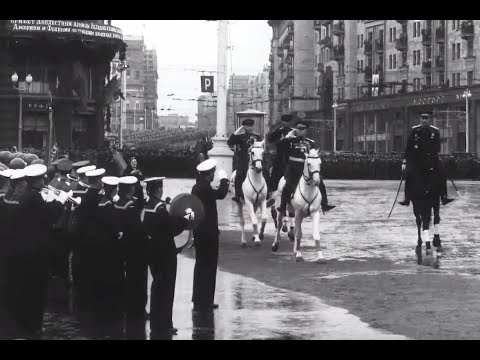 Видео: Soviet Army March "Military Leader" (Victor Golikov) / Марш Полководец (Виктор Голиков)