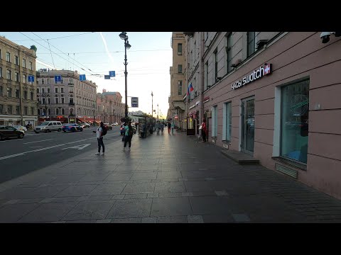 Видео: Вечерний Невский пр. Август 2022.