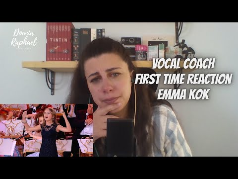 Видео: ВОКАЛЬНЫЙ ТРЕНЕРА ПЕРВАЯ РЕАКЦИЯ Эмма Кок поет Voilà – Андре Рье, Маастрихт, 2023 г.