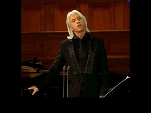 Видео: Дмитрий Хворостовский. Г. Свиридов  -  Петербургская песенка