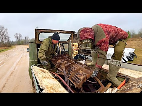 Видео: Вывозим ЗАГОТОВЛЕННЫЙ МЕТАЛЛ из ТАЙГИ в плохую погоду! Коп 2023 металокоп