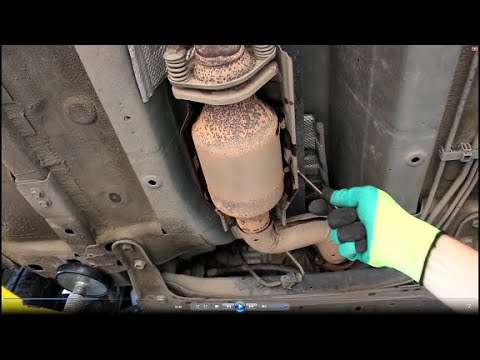 Видео: Завелся сверчек под автомобилем посторонний шум на Nissan Qashqai 2,0 4WD Ниссан Кашкай 2008