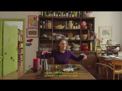 Видео: Рэйчел Родди: выпуск №33 журнала Apartamento Magazine