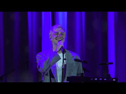 Видео: Алексей Гоман и Маленький оркестр "Земля-Юпитер"