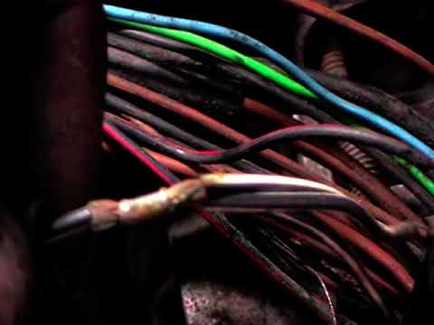 Видео: Opel Corsa В не заводится, проверка датчика детонации.