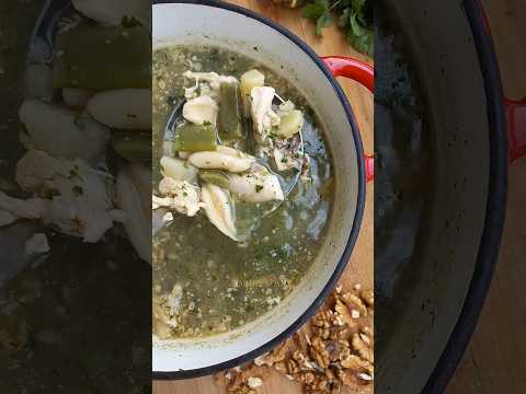 Видео: Куриный суп песто