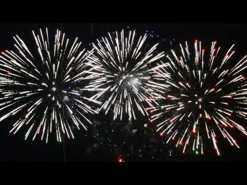 Видео: 9 мая 2016 . Салют Победы