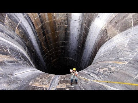 Видео: Самые глубокие места на земле! Вы только посмотрите, что находится внутри