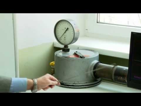 Видео: Энергия рассеиваемой частицы и форма траектории