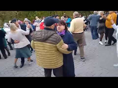 Видео: 20.10.24г..."Белая Русь"... Анжелика Агурбаш... звучит в Гомельском парке...