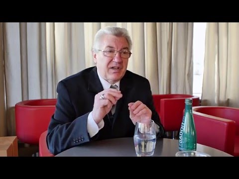 Видео: Интервью с Виктором Вадимовичем Емельяновым. Постановка голоса и языковые системы.
