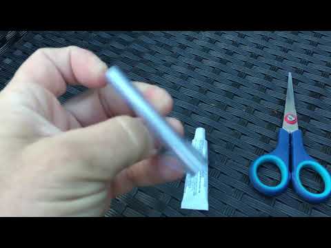 Видео: Каркасный бассейн как заклеить дырку под водой