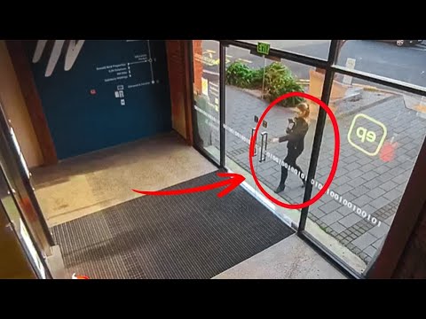 Видео: 25 Случаев, Когда Стекло Оказалось Недостаточно Прочным