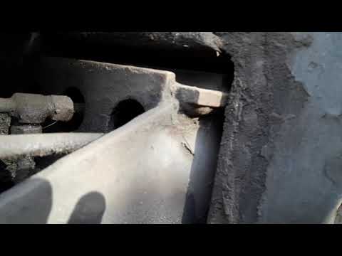 Видео: Уиеньшение люфта в балках аутригеров автокрана