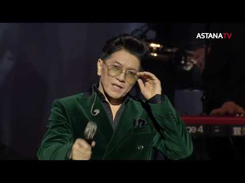 Видео: Сәкен Майғазиев - "Ұят".  (Концерттен үзінді)