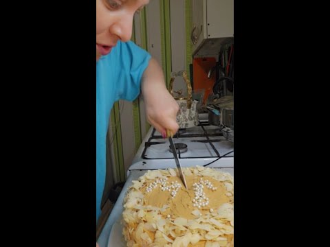 Видео: Ролик № 1394. Торт в честь миллиона. Рецепт в конце ролика.